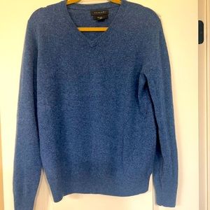 Tahari Cashmere sweater size M